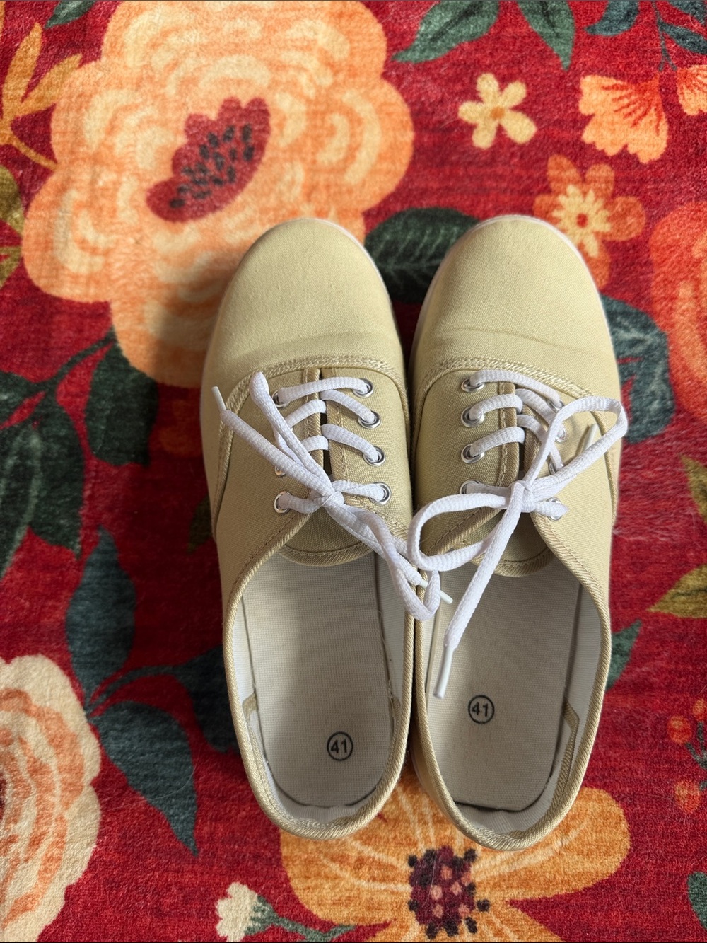 Casual Women's Canvas Sneakers in Light Beige size 9.5